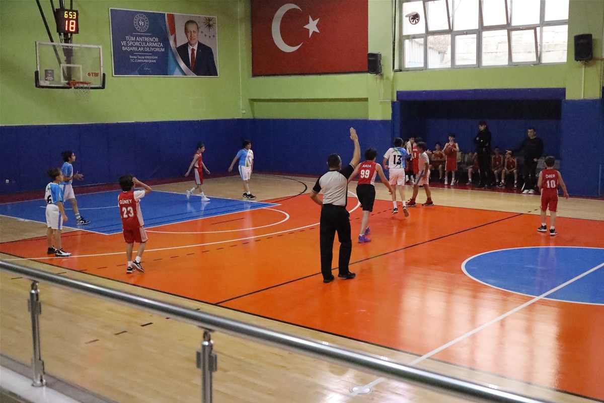 Artvin’de Basketbol Potası Kullanımı ve Şehir Genelinde Spor Alanları