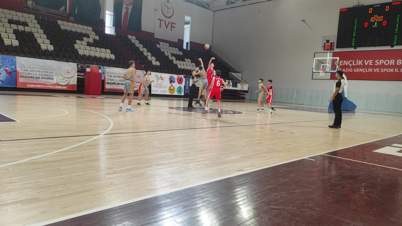 Batman’da Basketbol Potası Kullanımı ve Şehir Genelinde Spor Alanları