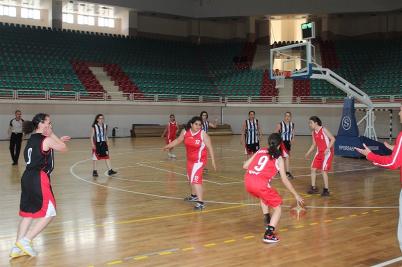 Diyarbakır’da Basketbol Potası Kullanımı ve Şehir Genelinde Spor Alanları